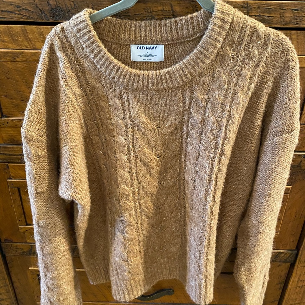 New! Old Navy cable knit sweater